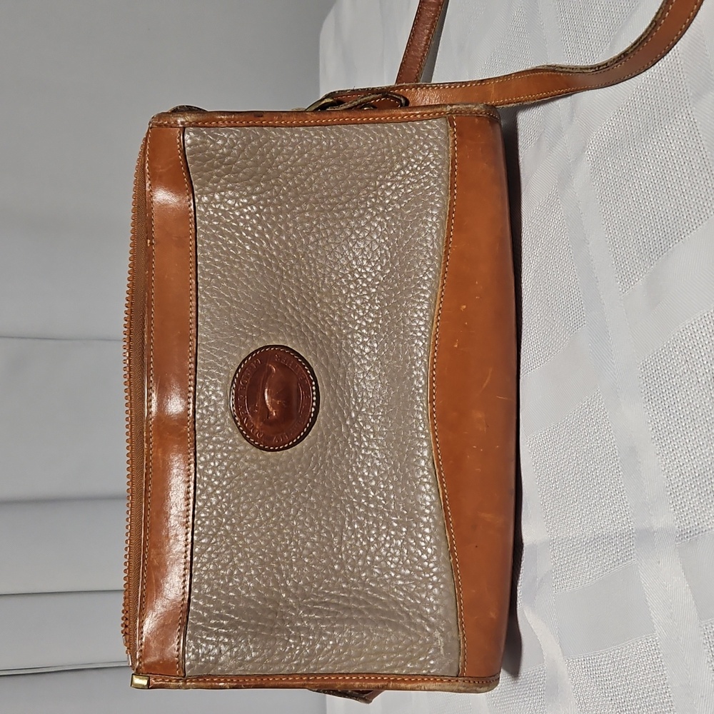 Vintage Dooney & Bourke leather crossbody
